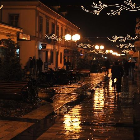 Hotel Carmen Shkodër Extérieur photo